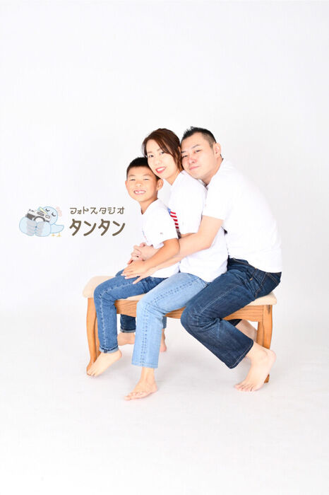 3FEA0204-3042-477B-9DDA-1C1E99F2712F