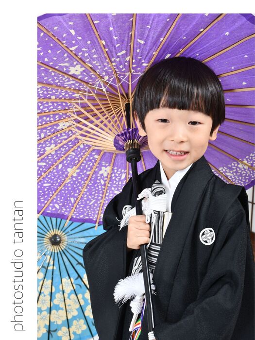 8690D672-B6F8-411F-AD2E-36A56F359CAA